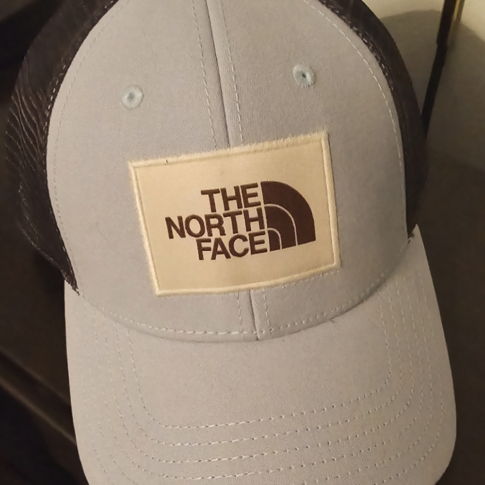The North Face Womens Trucker Hat